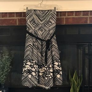 White House Black Market Size 2  100% Silk Dress